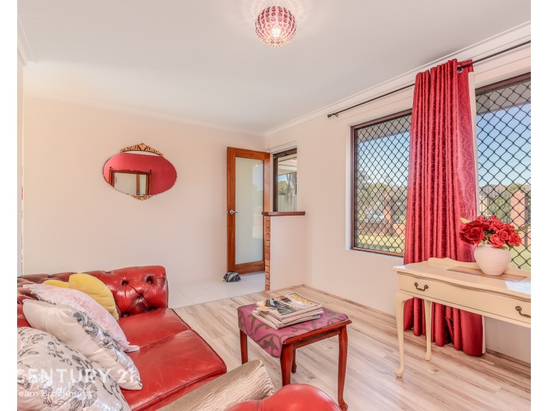 2 Majestic Court, Thornlie WA 6108