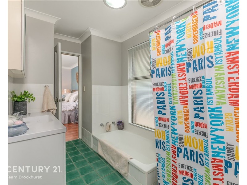 46 Shillington Way, Thornlie WA 6108