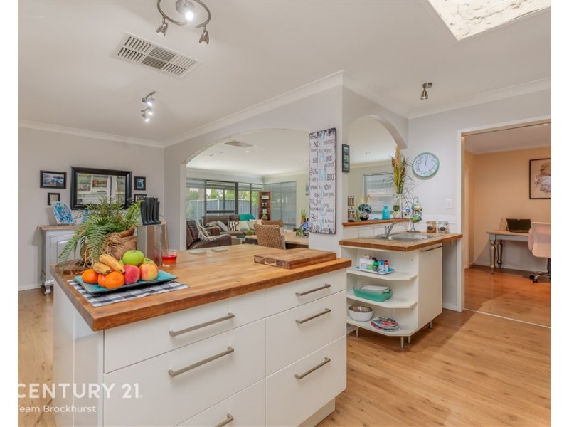 46 Shillington Way, Thornlie WA 6108