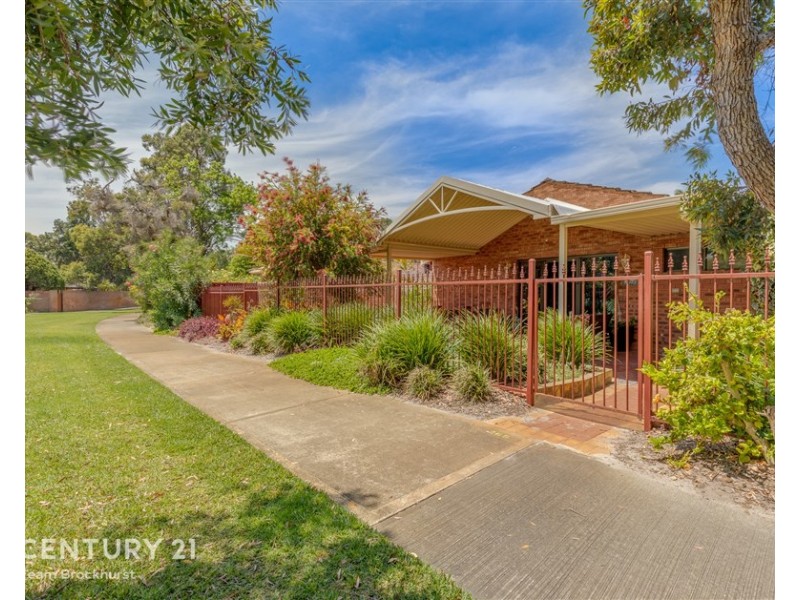62 Grenadier Drive, Thornlie WA 6108