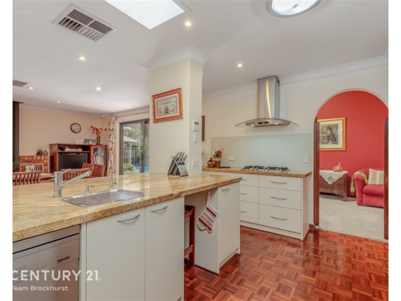 62 Grenadier Drive, Thornlie WA 6108