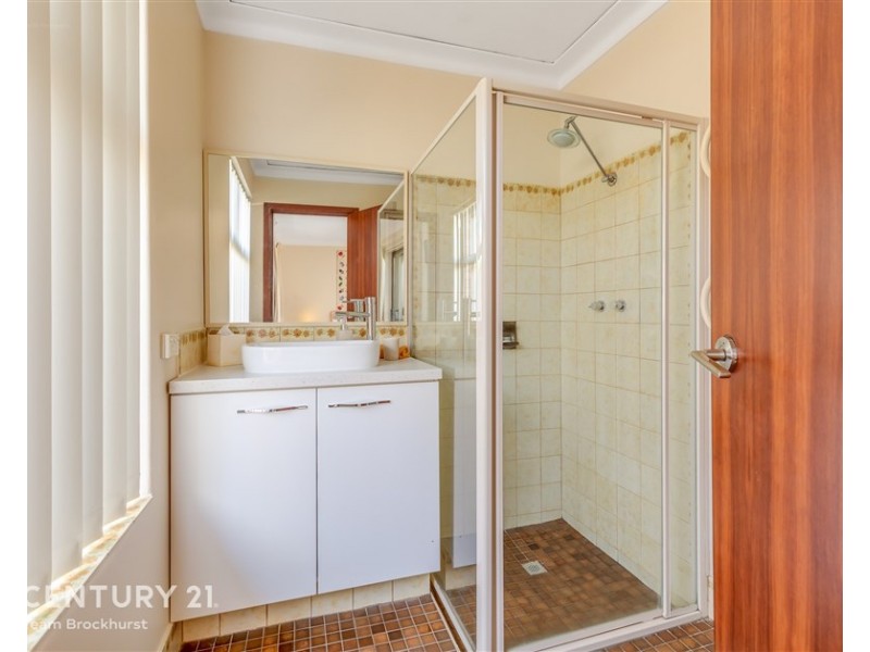 62 Grenadier Drive, Thornlie WA 6108