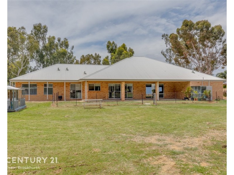 155 Larsen Road, Byford WA 6122