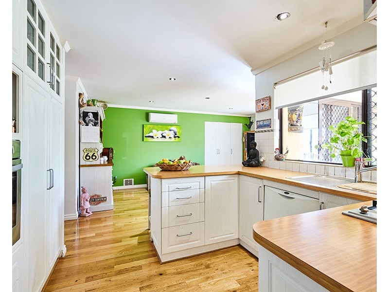 9 Austen Street, Munster WA 6166