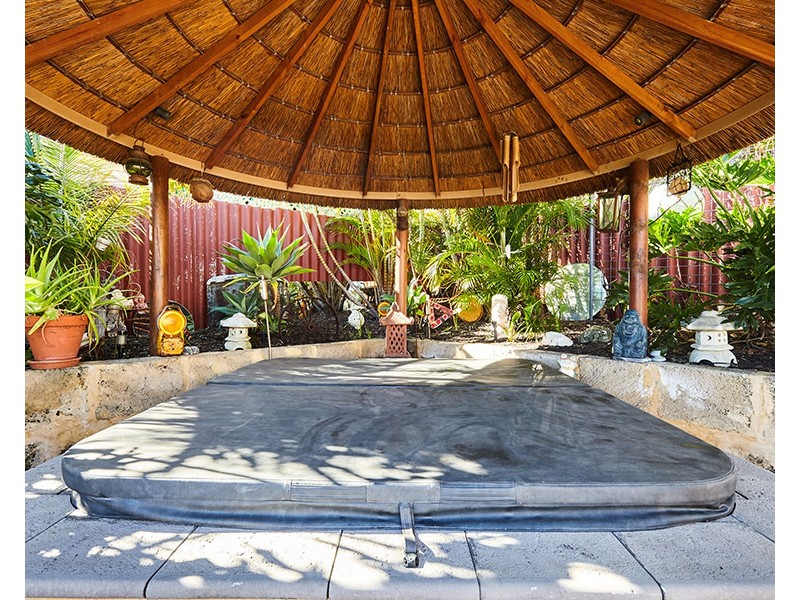 9 Austen Street, Munster WA 6166