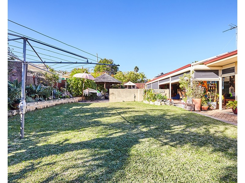 9 Austen Street, Munster WA 6166