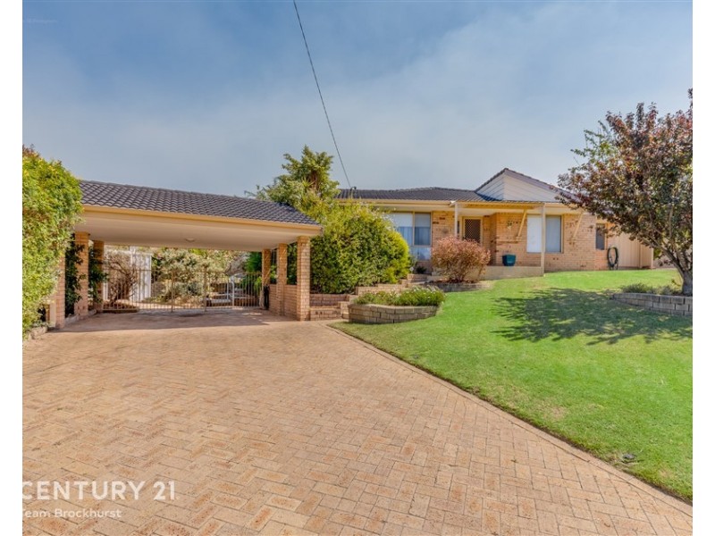 17 Maitland Place, Thornlie WA 6108