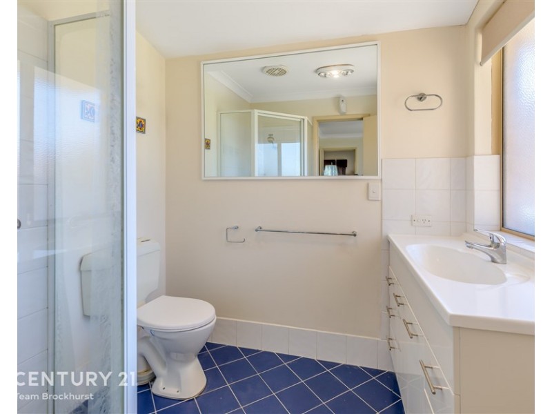 17 Maitland Place, Thornlie WA 6108