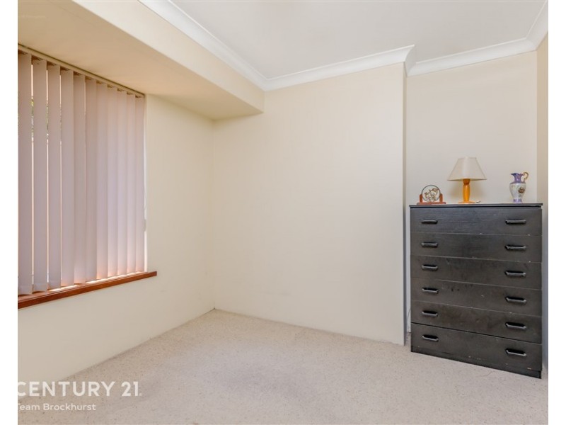 17 Maitland Place, Thornlie WA 6108