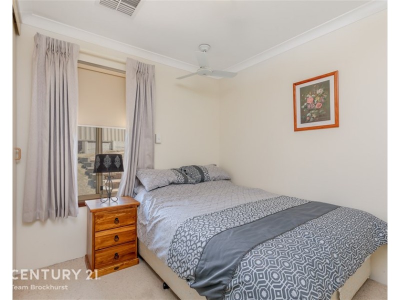 17 Maitland Place, Thornlie WA 6108