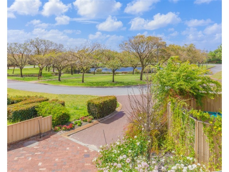 5 Baychester Circle, Canning Vale WA 6155