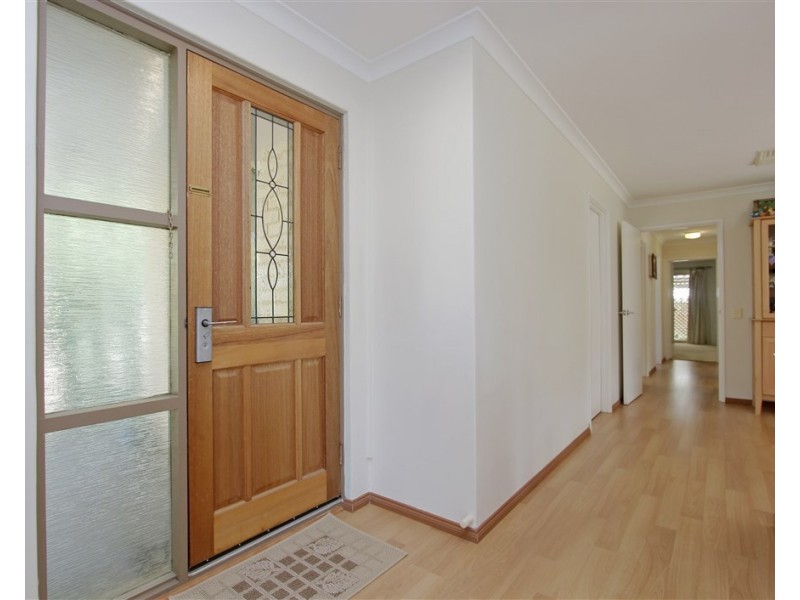 1 Millbrace Glen, Byford WA 6122