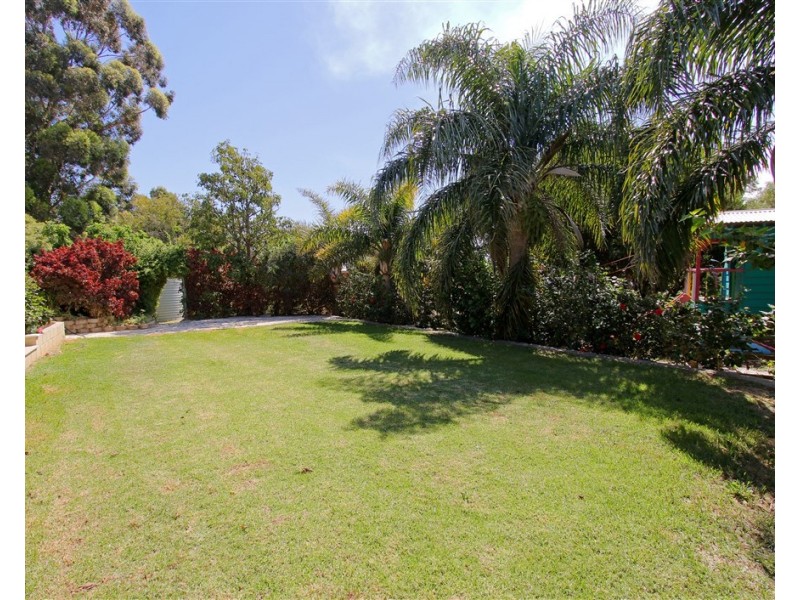 1 Millbrace Glen, Byford WA 6122