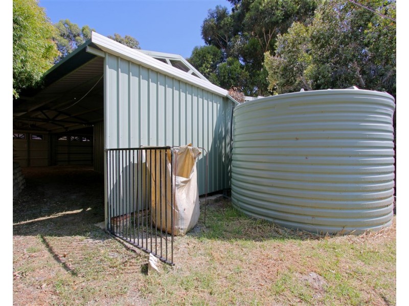 1 Millbrace Glen, Byford WA 6122