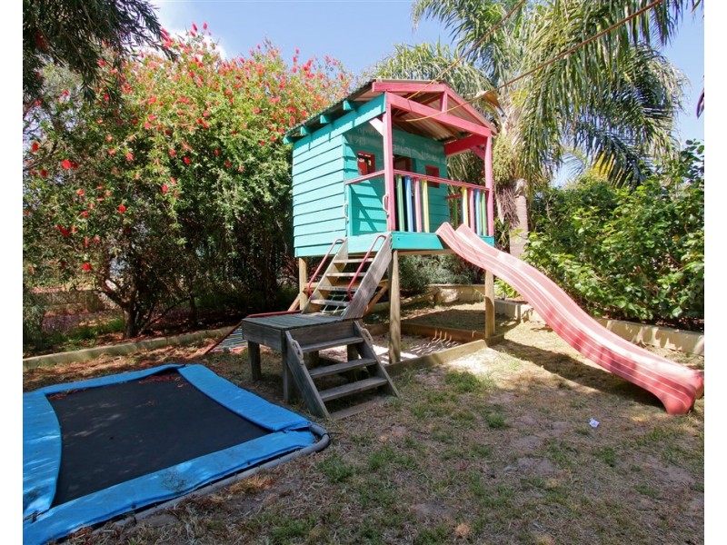 1 Millbrace Glen, Byford WA 6122