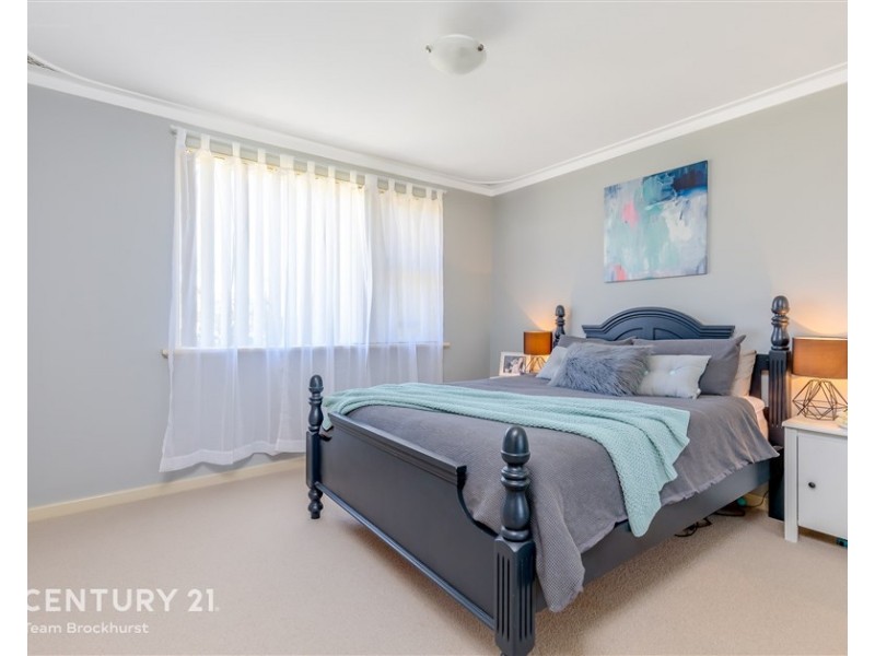 6 Burndale Road, Mount Richon WA 6112