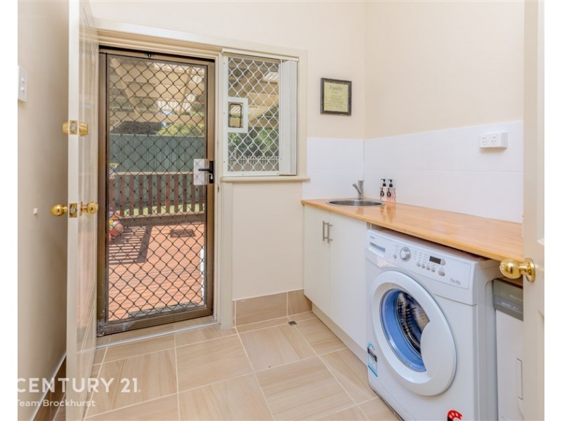 6 Burndale Road, Mount Richon WA 6112