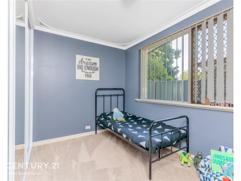 6 Burndale Road, Mount Richon WA 6112