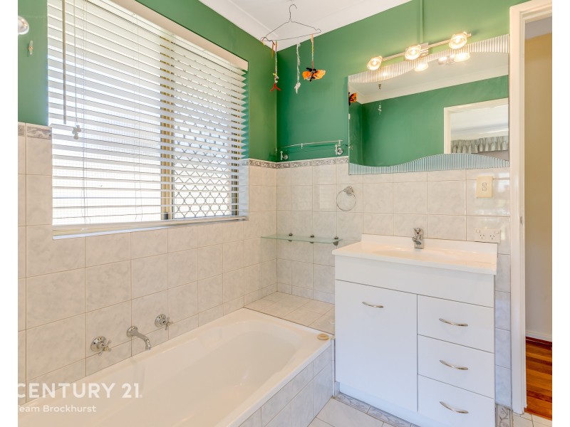 53 Inverness Circle, Camillo WA 6111