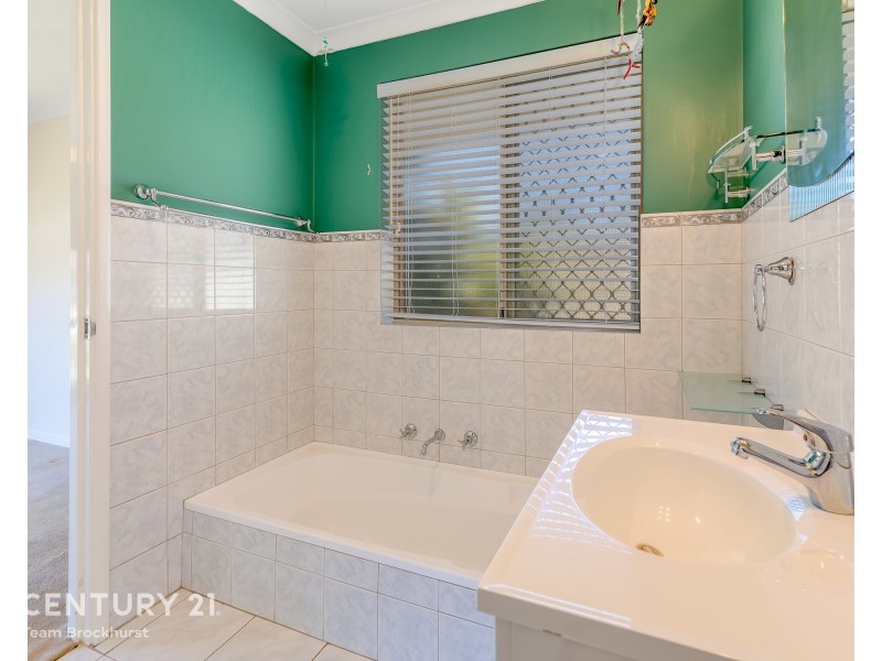 53 Inverness Circle, Camillo WA 6111