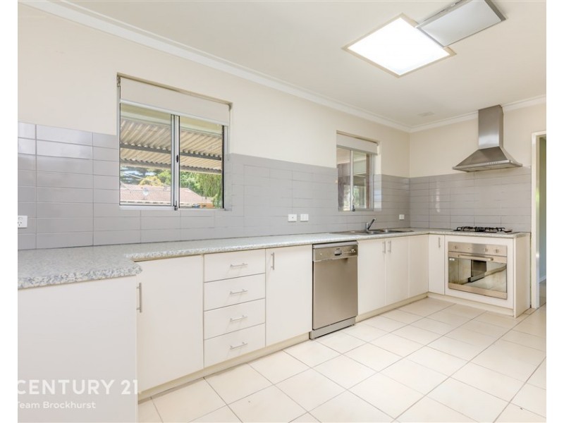7 Thornlie Avenue, Thornlie WA 6108