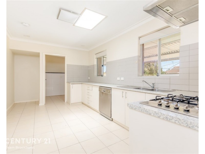 7 Thornlie Avenue, Thornlie WA 6108