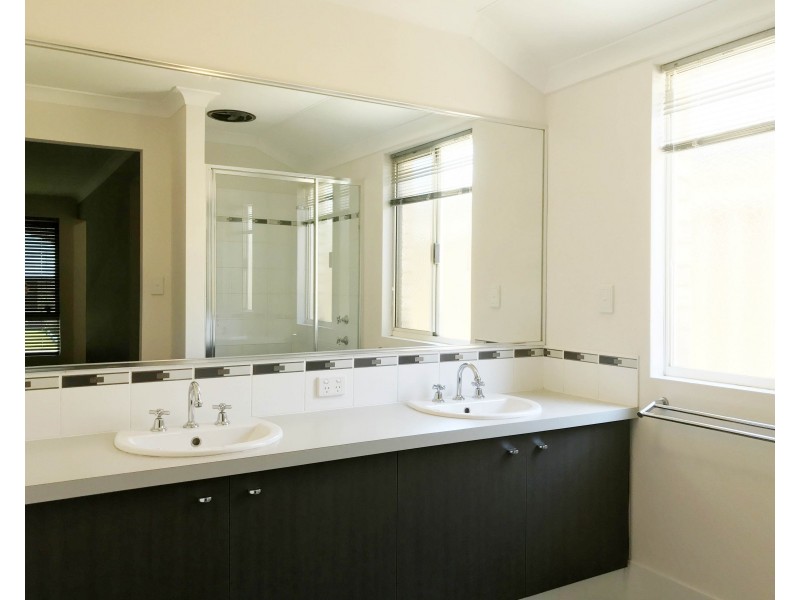 19 Elegant Approach, Harrisdale WA 6112