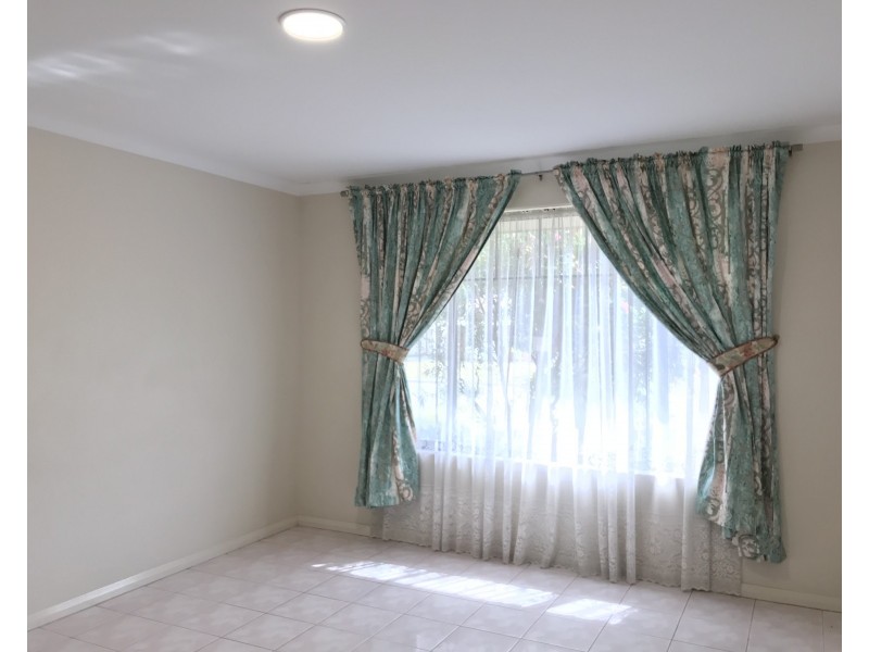 8 Mackay Crescent, Gosnells WA 6110