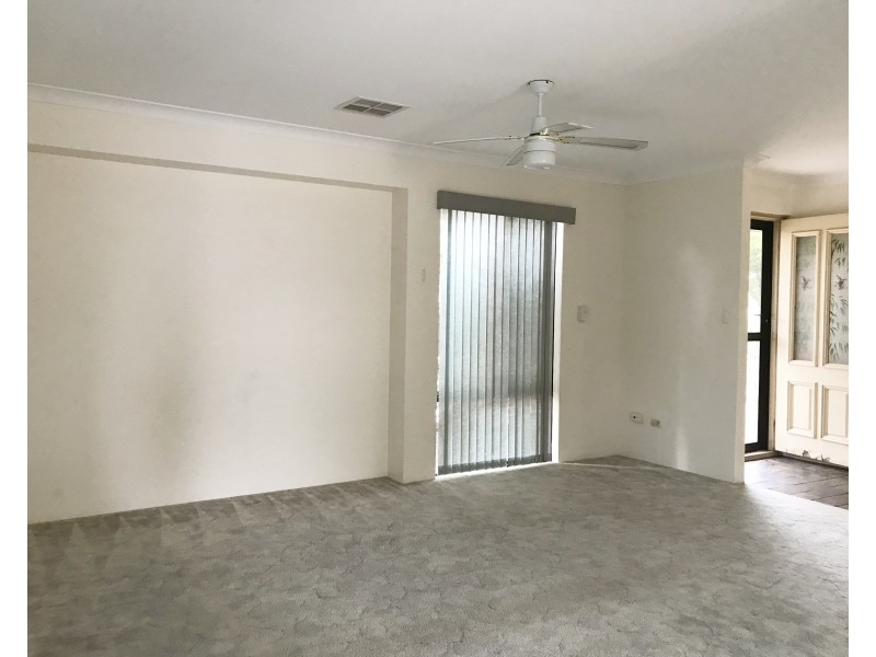 29 Lakesend Road, Thornlie WA 6108