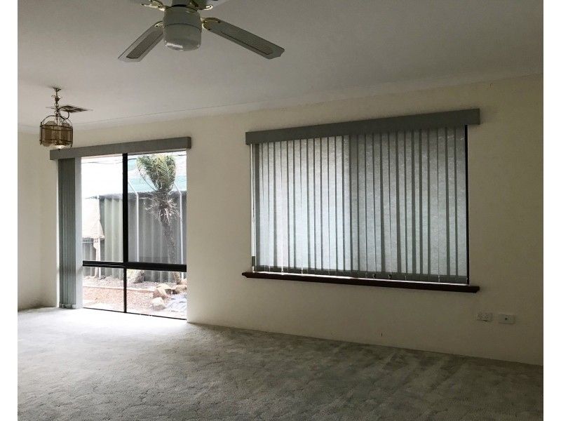 29 Lakesend Road, Thornlie WA 6108