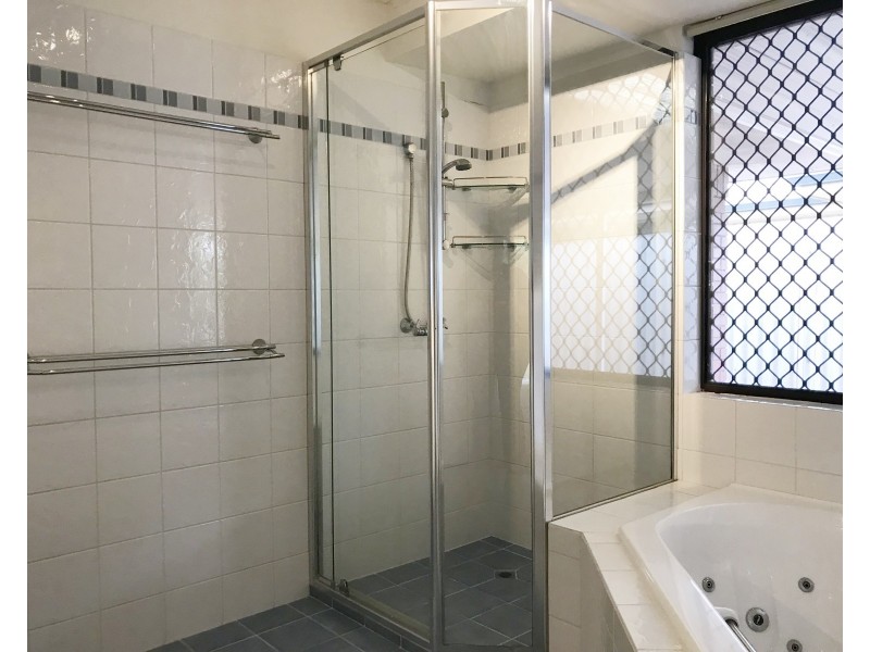 29 Lakesend Road, Thornlie WA 6108