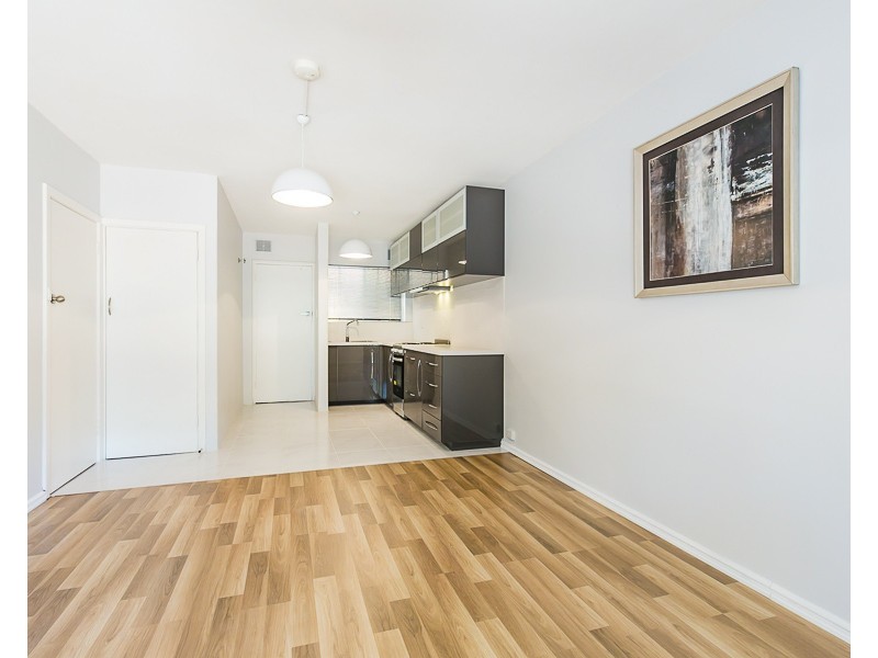 2/45 Probert Street, Thornlie WA 6108