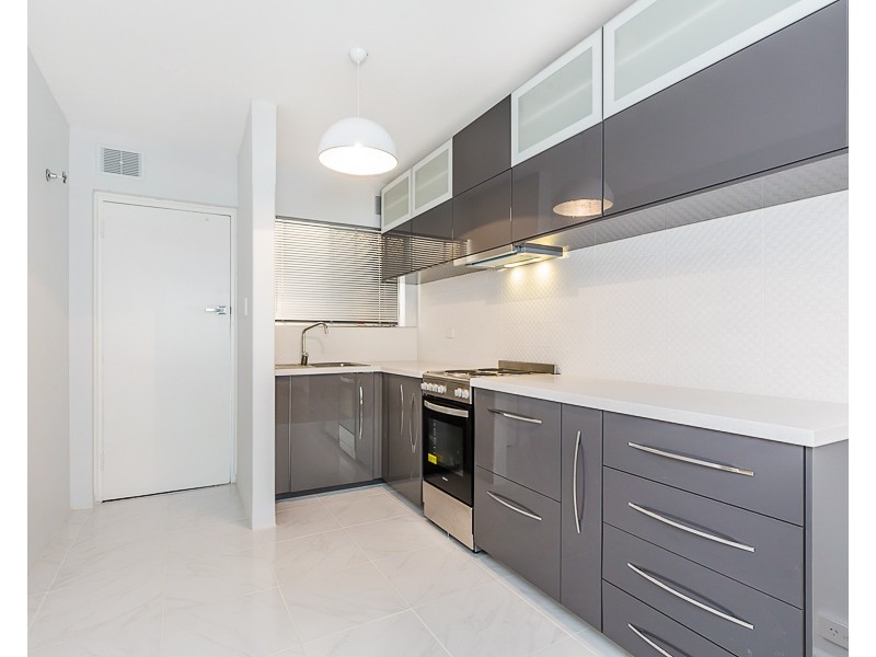 2/45 Probert Street, Thornlie WA 6108