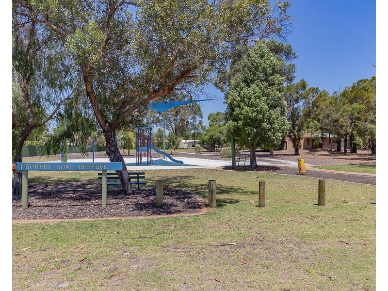 2/45 Probert Street, Thornlie WA 6108