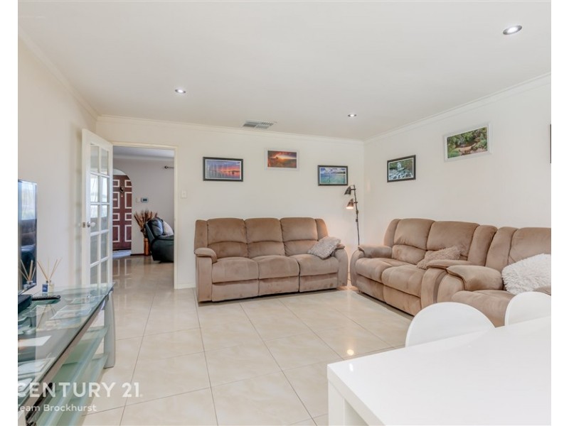 52 Lyrebird Way, Thornlie WA 6108