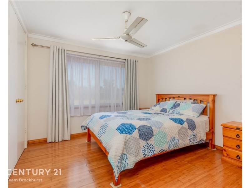 52 Lyrebird Way, Thornlie WA 6108