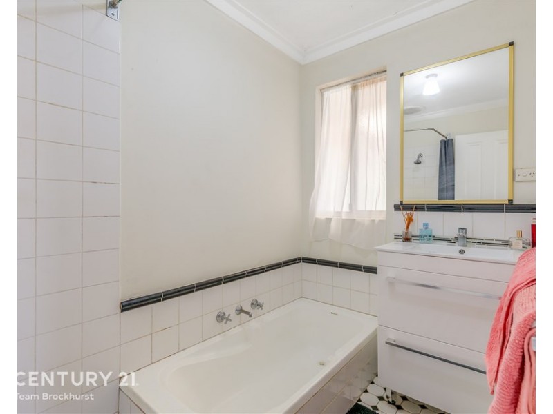 52 Lyrebird Way, Thornlie WA 6108