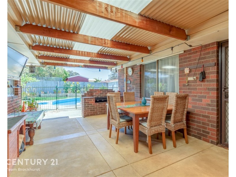 52 Lyrebird Way, Thornlie WA 6108