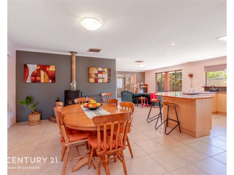 43 Kingsford Way, Huntingdale WA 6110