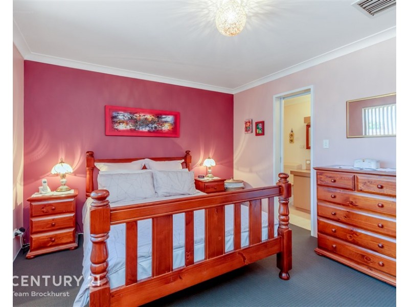 43 Kingsford Way, Huntingdale WA 6110