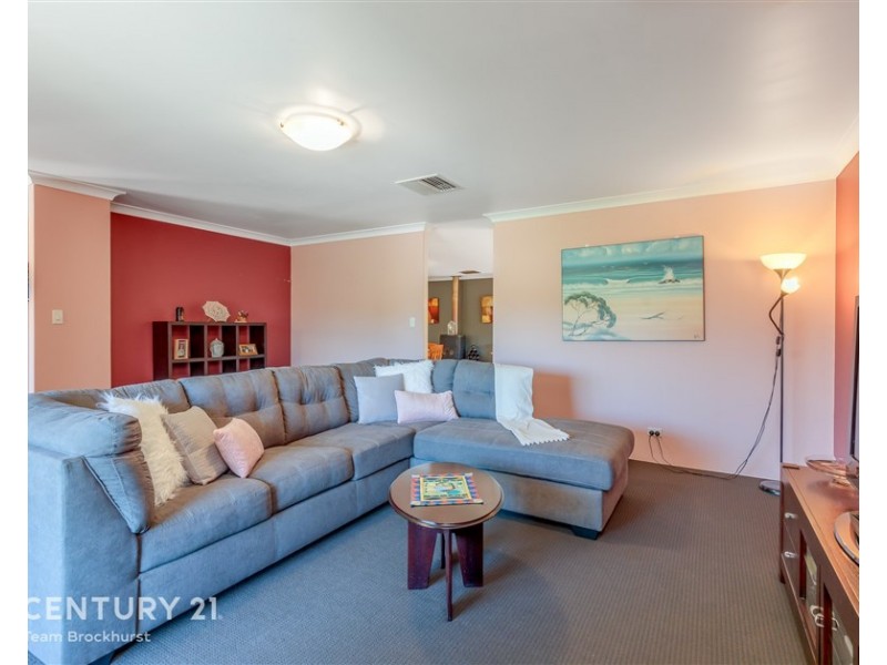 43 Kingsford Way, Huntingdale WA 6110