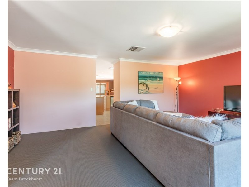 43 Kingsford Way, Huntingdale WA 6110