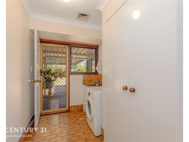 43 Kingsford Way, Huntingdale WA 6110