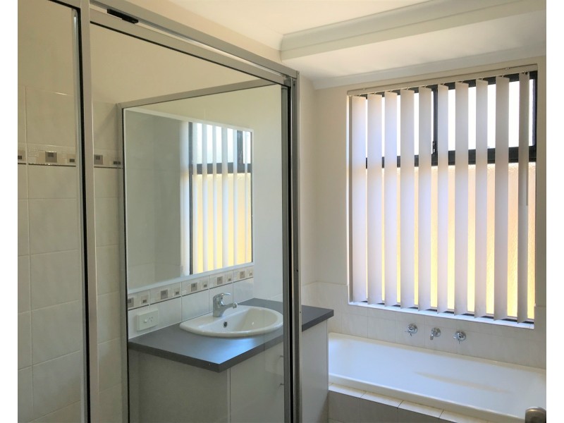 12 Cannich Boulevard, Canning Vale WA 6155