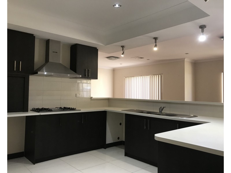 12 Cannich Boulevard, Canning Vale WA 6155