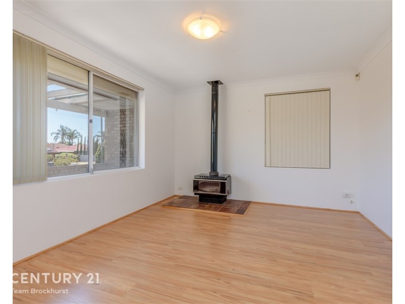 11 Maitland Place, Thornlie WA 6108