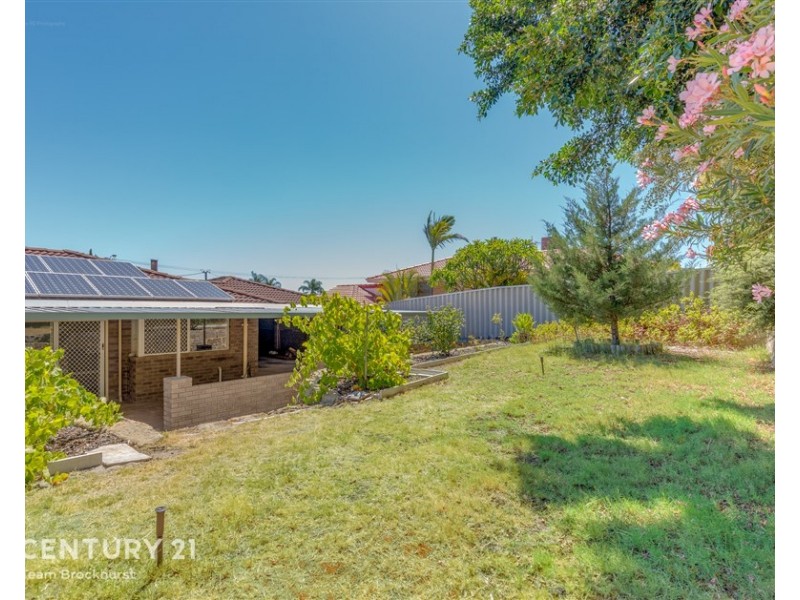 11 Maitland Place, Thornlie WA 6108