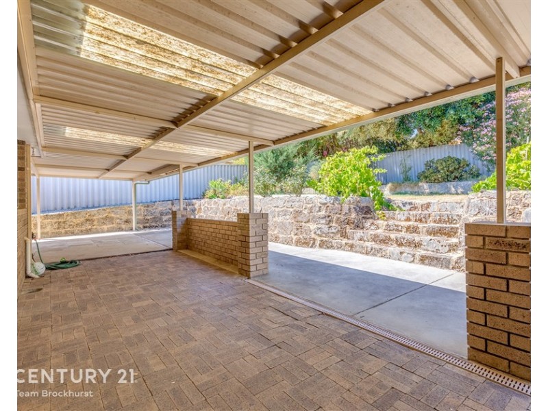 11 Maitland Place, Thornlie WA 6108