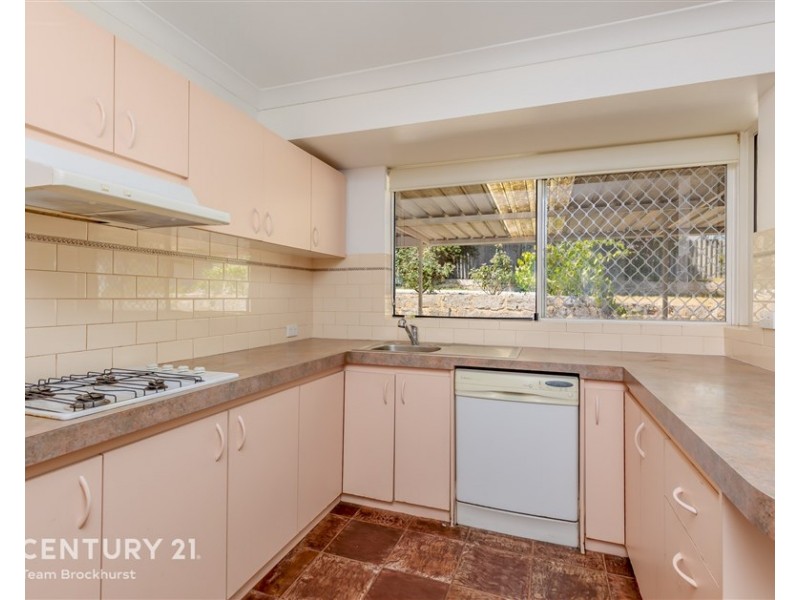 11 Maitland Place, Thornlie WA 6108