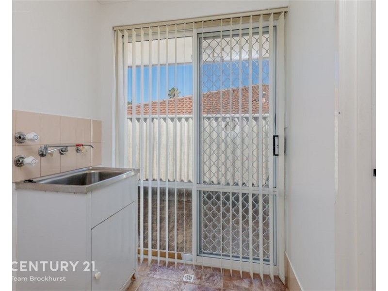 11 Maitland Place, Thornlie WA 6108